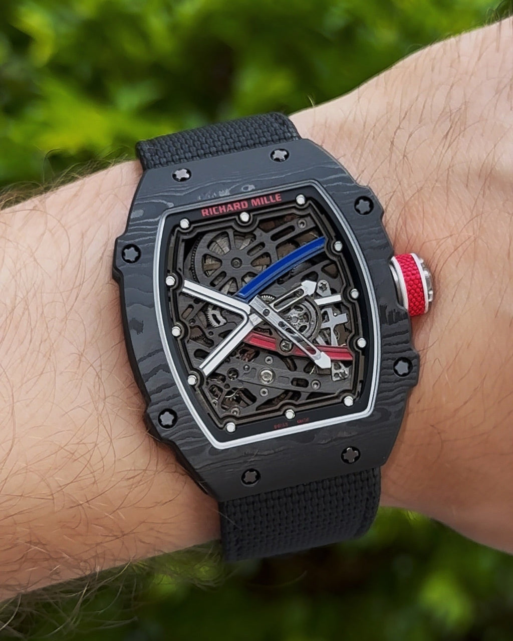 RM 6702 — Carbon